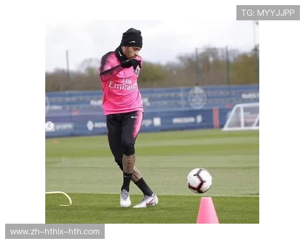 足球驱蚊喷雾使用对足球运动员户外训练舒适度的提升